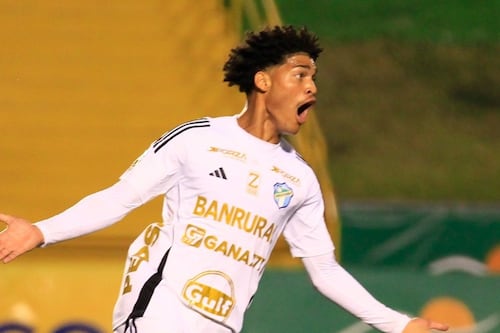 Comunicaciones recupera el aliento en el Cementos Progreso con victoria ante Mictlán