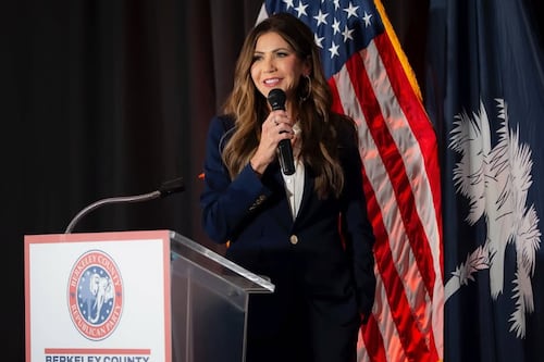 Donald Trump despide a la secretaria de Seguridad Nacional de EE. UU., Kristi Noem