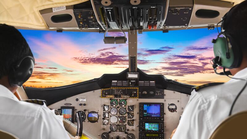 Pilotos de aerolínea en Indonesia se durmieron en pleno vuelo durante 28 minutos