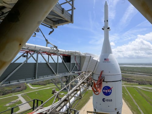 Artemis II despega con éxito hacia la historia