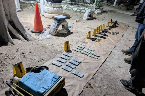 Hombre ocultaba más de 52 mil dólares dentro de bomba para fumigar en Petén
