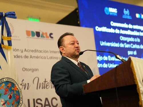 Walter Mazariegos se reelige como rector de la Usac