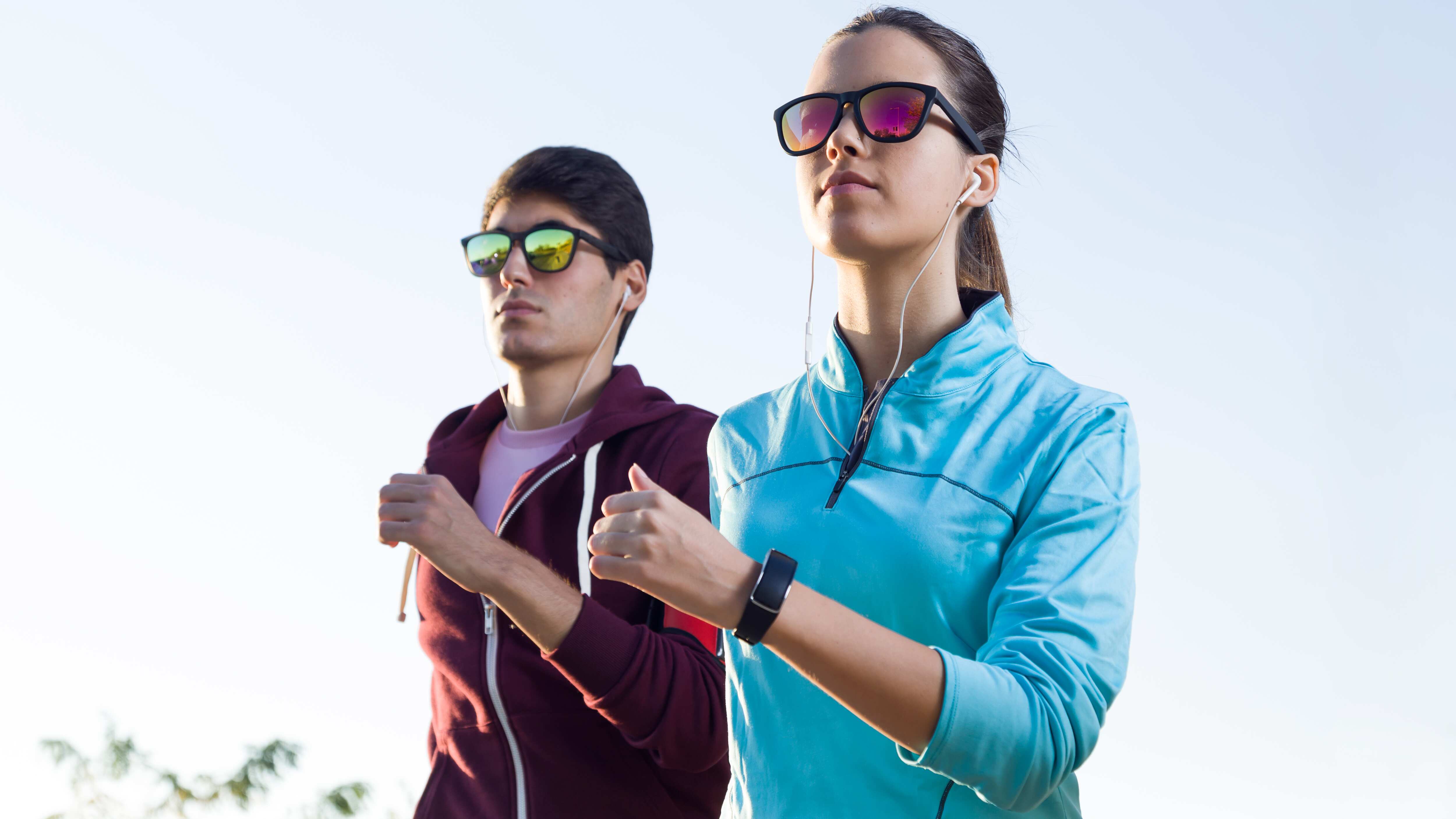 Los dispositivos wearables han dejado de ser una moda pasajera para convertirse en herramientas fundamentales para nuestra vida cotidiana. Foto: Freepik.