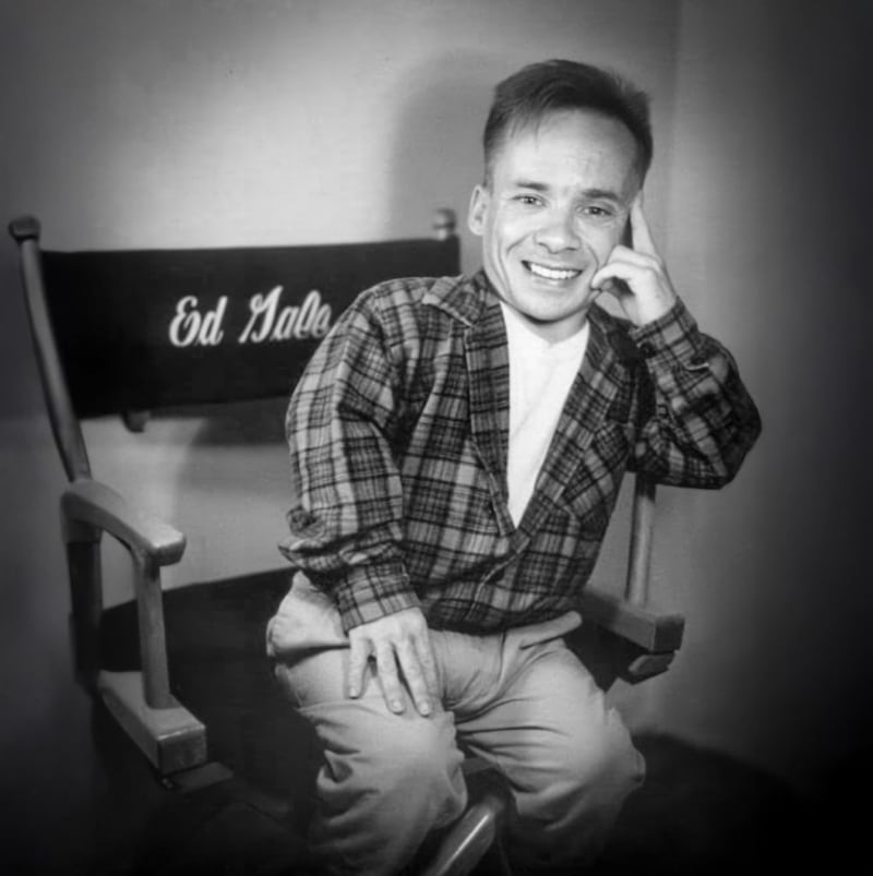 Fallece actor que le dio vida al muñeco diabólico, Chucky
