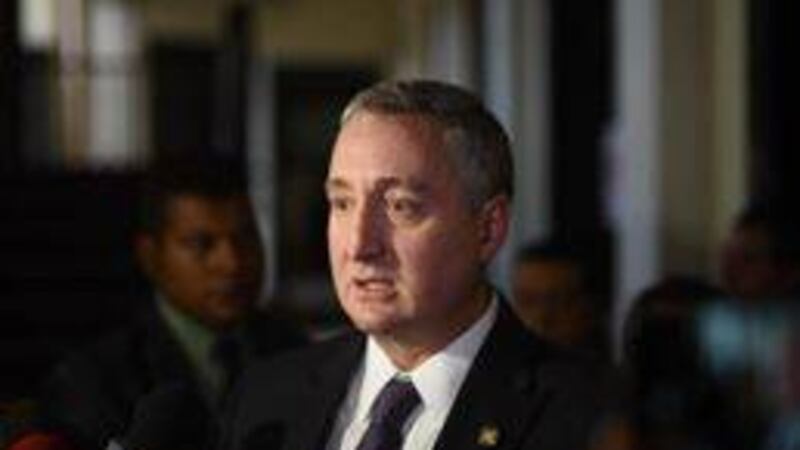 Ministro de Gobernación señala que “todavía” no hay orden de captura internacional contra Thelma Aldana