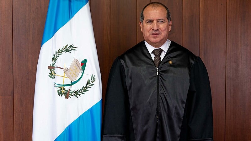 El magistrado Néster Vásquez asume hoy la presidencia de la Corte de Constitucionalidad