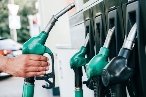 Hasta Q34 por galón de gasolina superior este lunes 9 de marzo