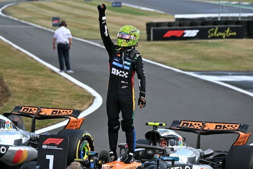 Lando Norris domina en Interlagos y Max Verstappen firma una remontada épica