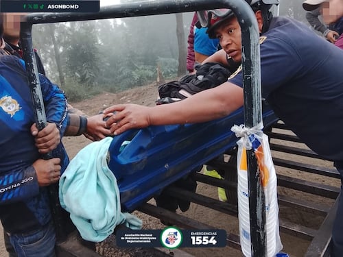 Turista resulta herido tras sobrepasar área de restricción durante erupción del Volcán de Fuego