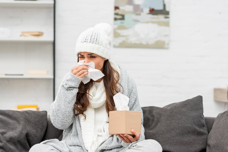 Mujer con gripe