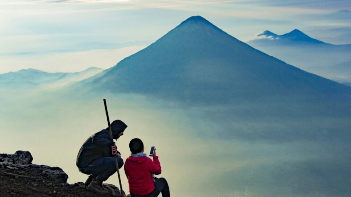 El Conap hizo un llamado a la población, prestadores de servicios turísticos y visitantes para abstenerse de ascender al volcán de Acatenango. Foto: Inguat.