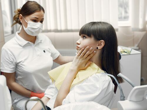 No es solamente el azúcar: Estos otros alimentos también podrían causar caries