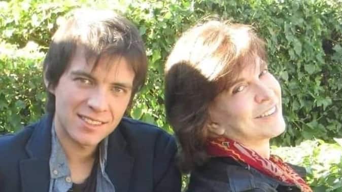 Entre basura, así es la triste vida del hijo de Camilo Sesto