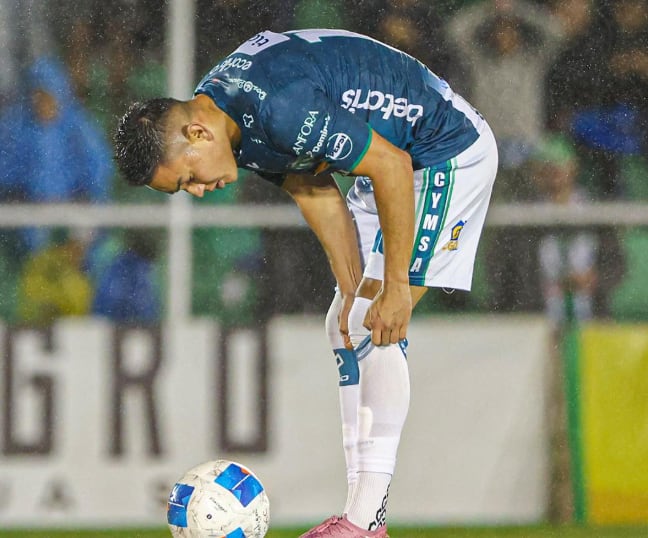 Antigua GFC propina una goleada histórica en el estadio Pensativo