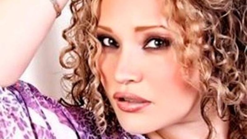 Erika de “La Academia” presume su cuerpo tras perder 70 libras