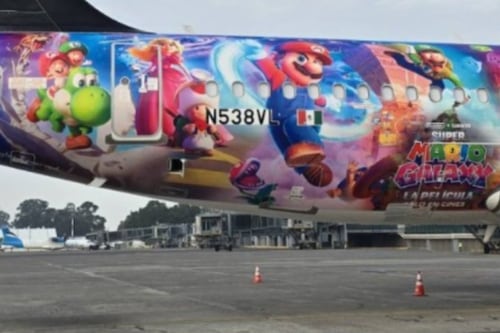 Llega al aeropuerto La Aurora avión de “Super Mario Galaxy”