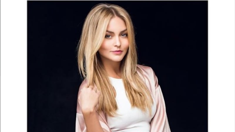 Angelique Boyer es víctima de hackeo y filtran fotos en las que aparece desnuda