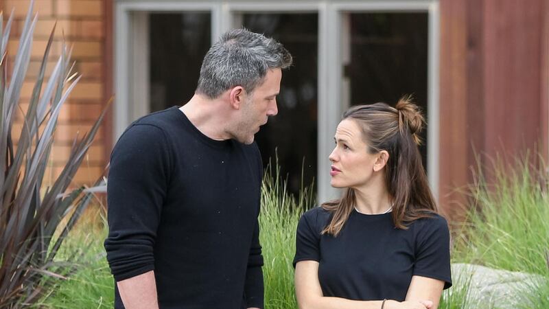 Ben Affleck y Jennifer Garner disfrutaron entre risas y abrazos mientras jugaban paintball