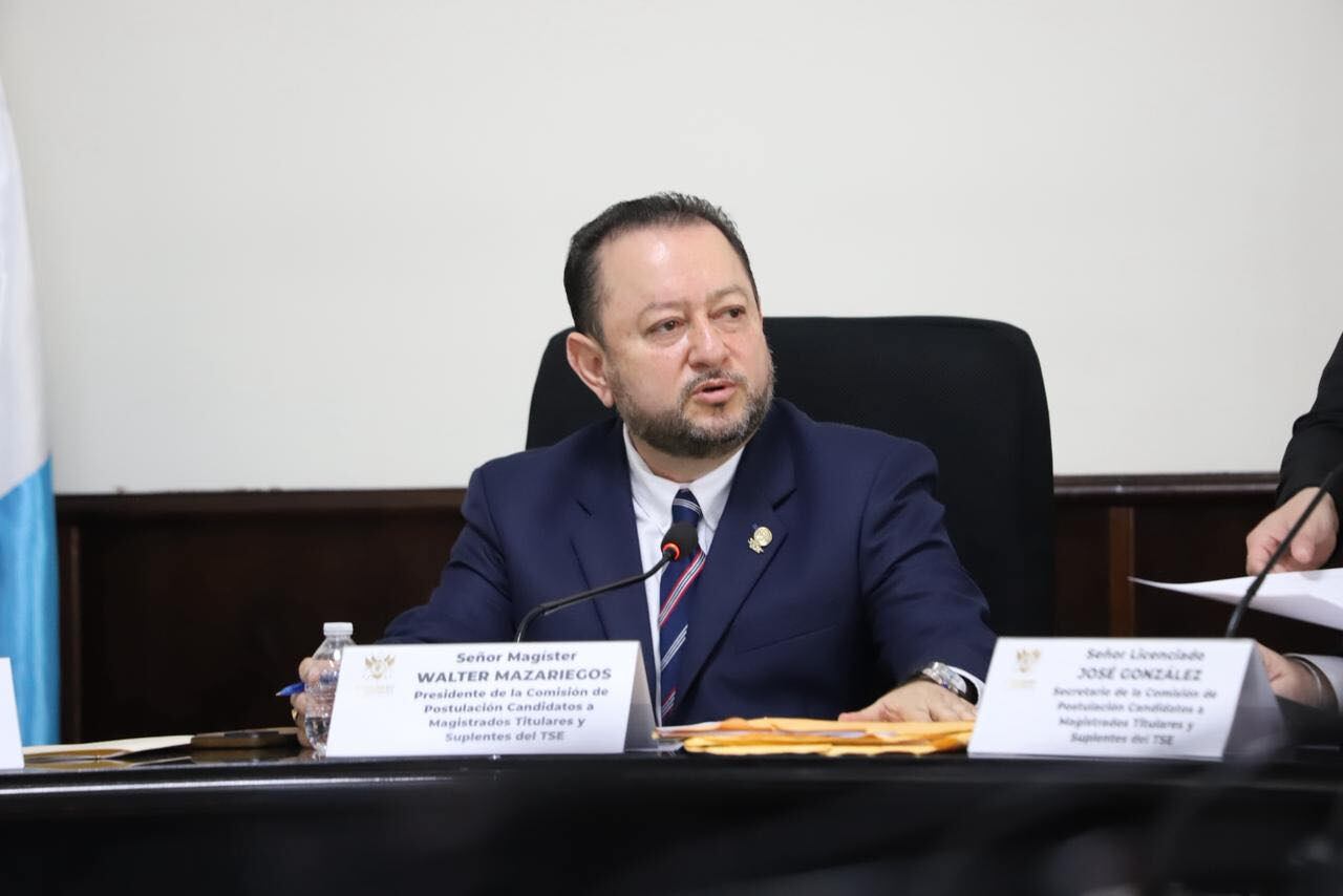 Tres magistrados firman resolución a favor de Mazariegos para avalar su reelección 
