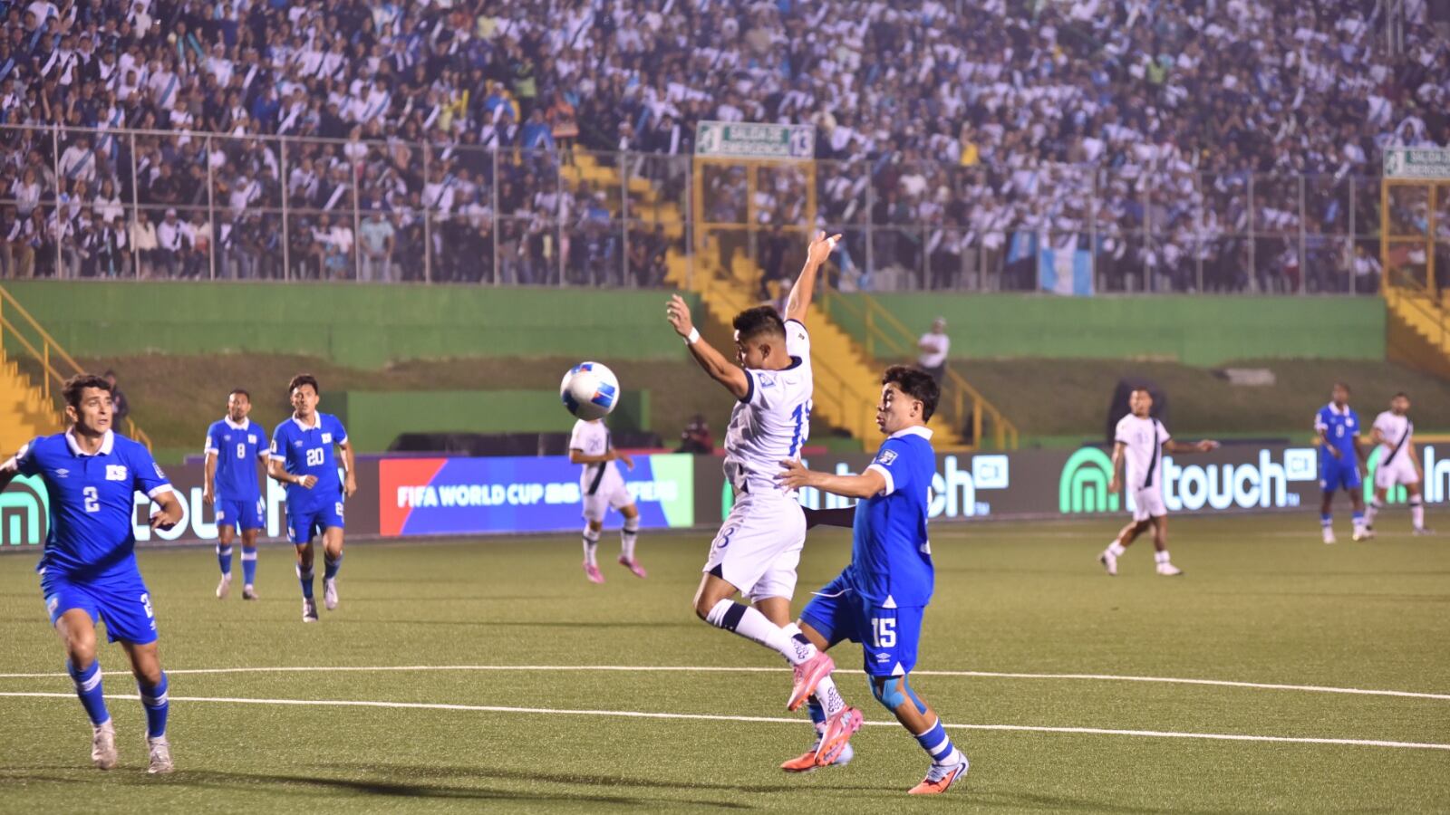 Dolorosa derrota de la Selección de Guatemala ante El Salvador. Foto: Stanley Herrarte