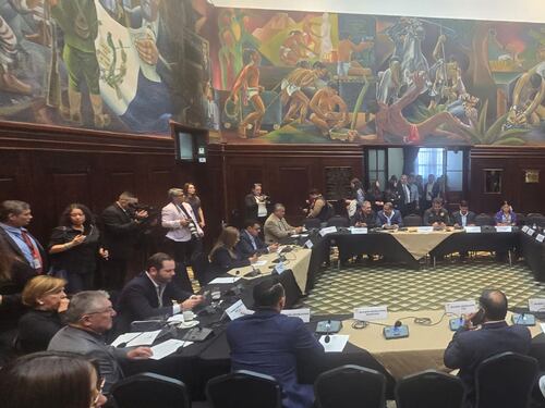 Diputados revisarán la próxima semana expedientes de postulantes para la CC