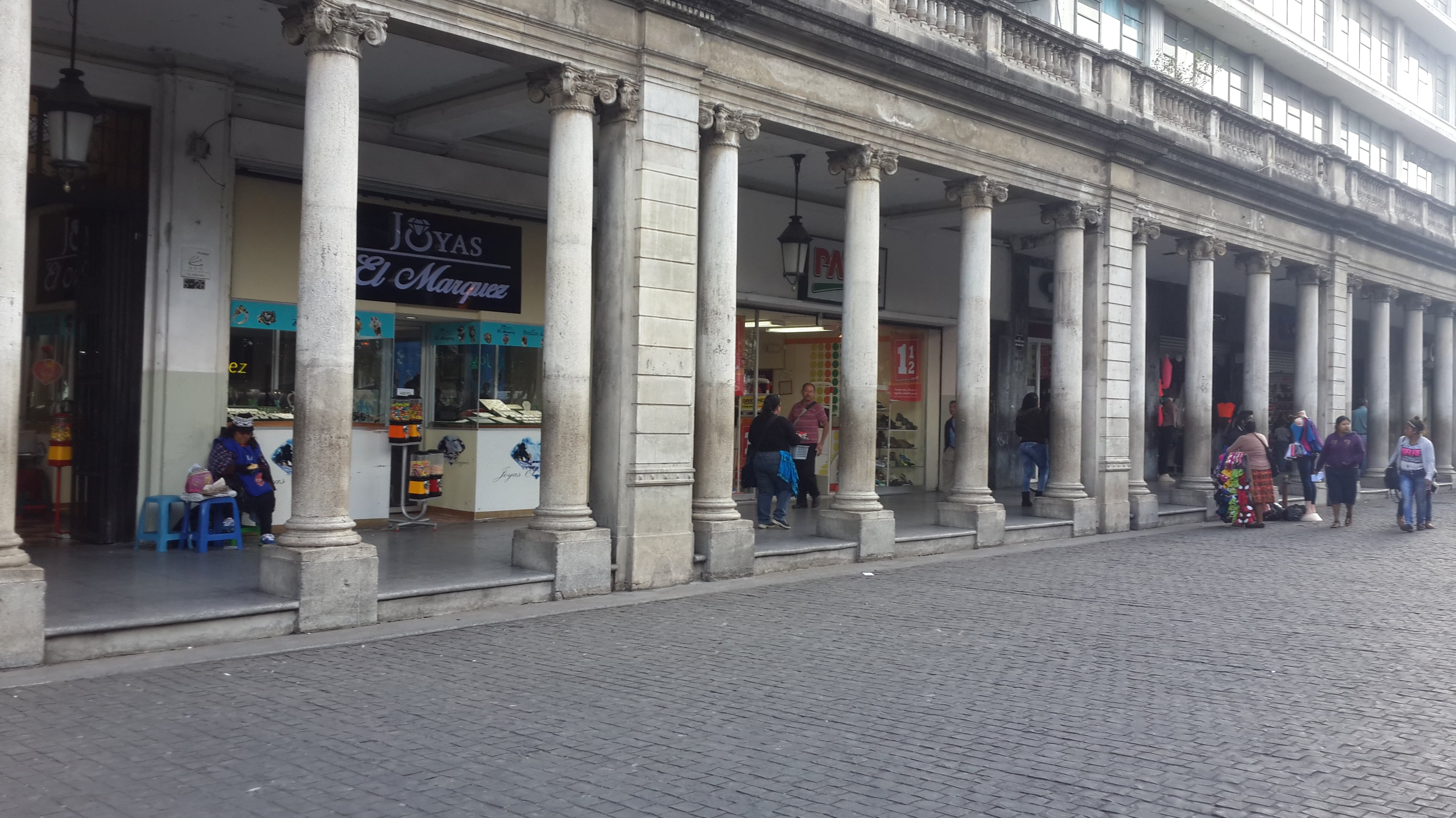 Portal del Comercio.