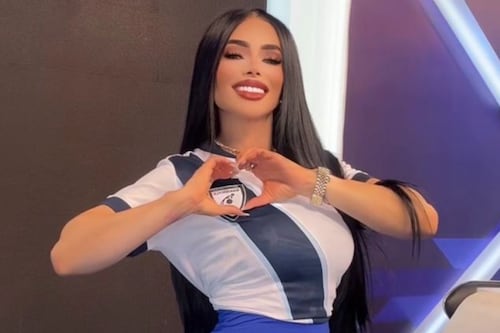 Sandy Gómez “enciende” la previa de Guatemala vs Panamá con provocativo atuendo