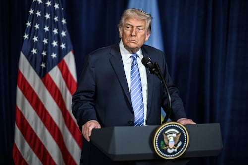 Estados Unidos recibirá hasta 50 millones de barriles de petróleo venezolano, anunció Trump