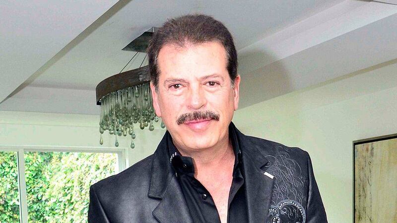 Villano de Televisa se convierte en mecánico para no quedar en la ruina