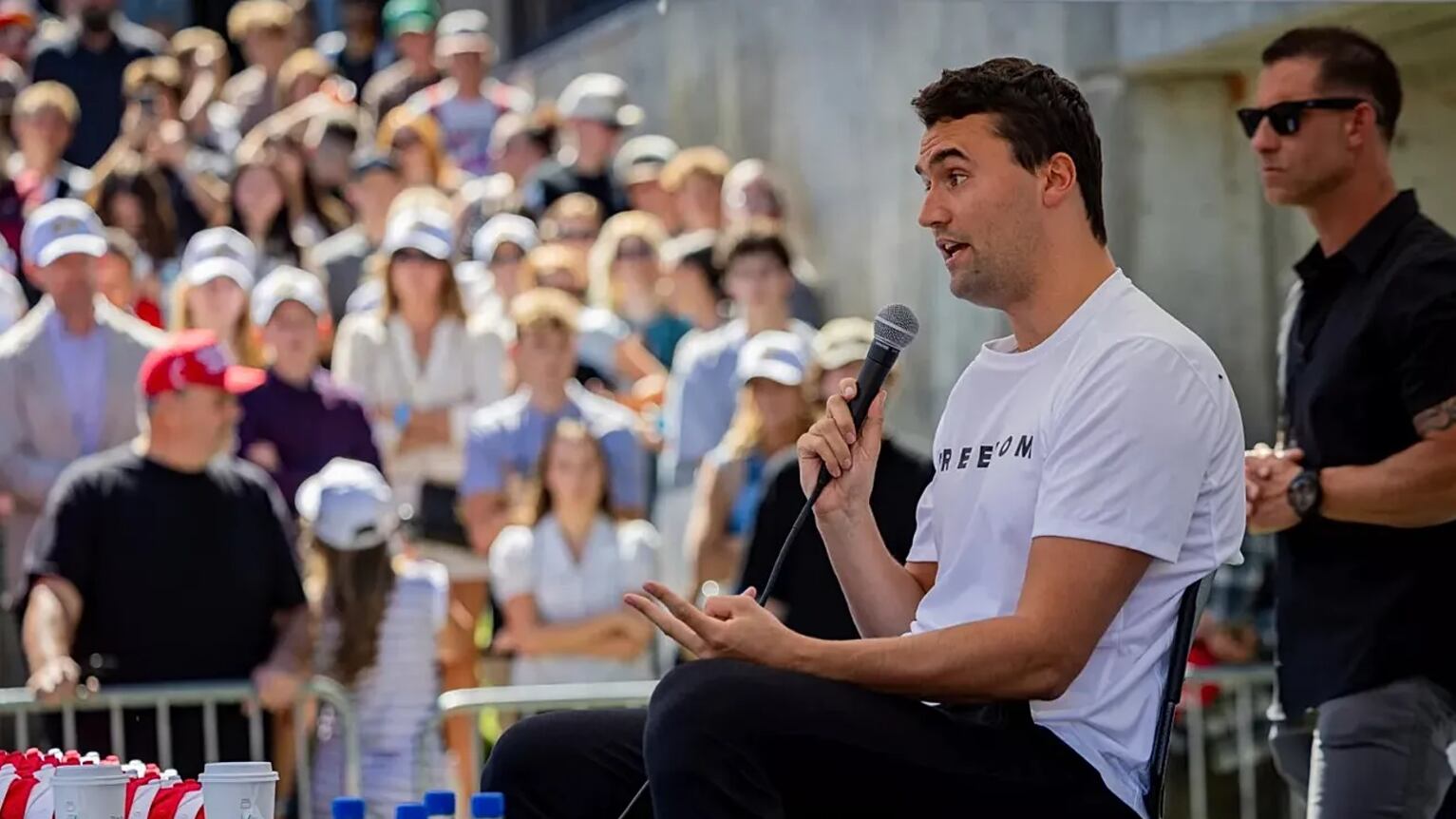 Recibió un balazo en el cuello durante un evento en la Universidad del Valle de Utah. (Foto: Redes sociales)