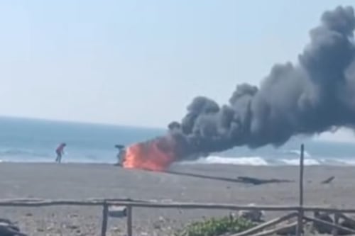 VIDEO. Mujer muere calcinada tras incendio de vehículo todoterreno en playa de Guatemala