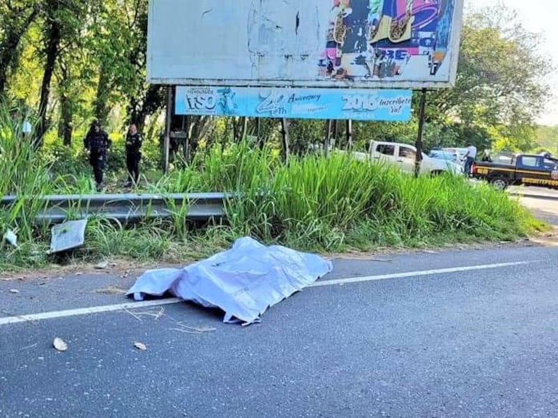 Localizan a dos colombianos fallecidos en carretera de Mazatenango