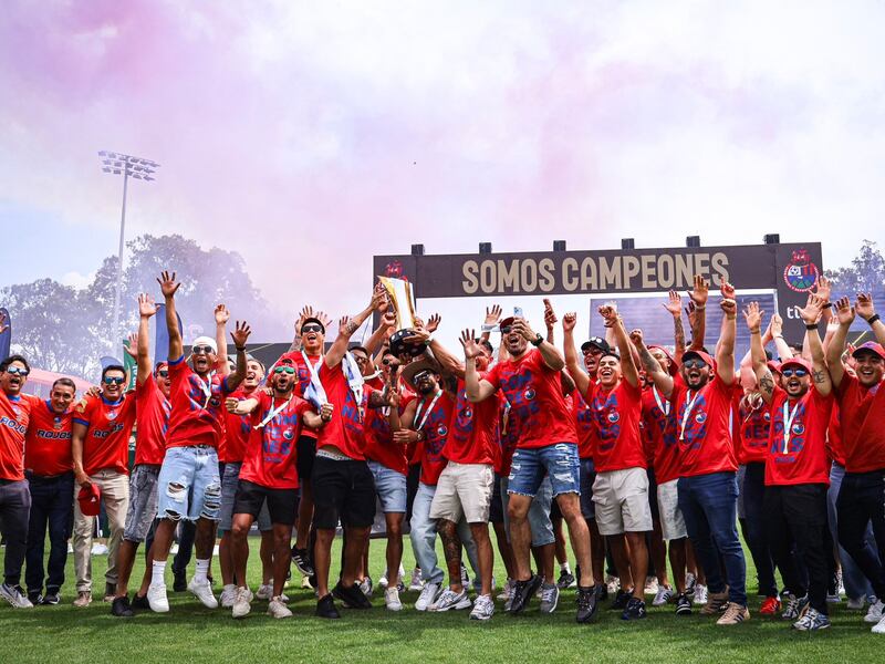 Videos: afición roja celebra la “33” en El Trébol este domingo