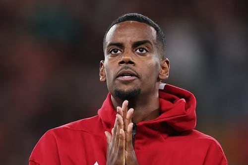 Alexander Isak, operado de urgencia: se confirma el peor escenario para el Liverpool