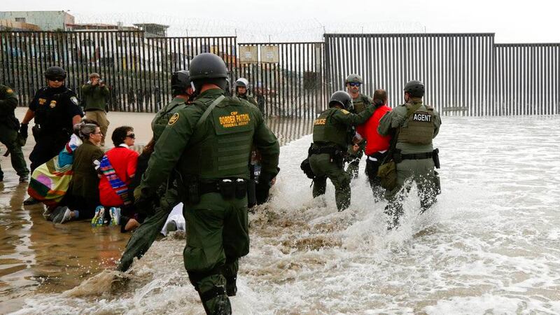 Migrante guatemalteca muere ahogada por intentar ingresar a Estados Unidos