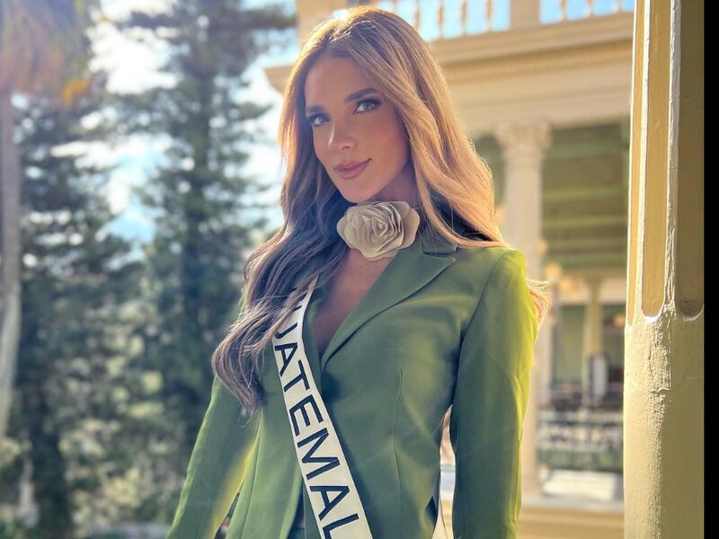 Michelle Cohn habla sobre el tema de la corrupción de la organización del Miss Guatemala