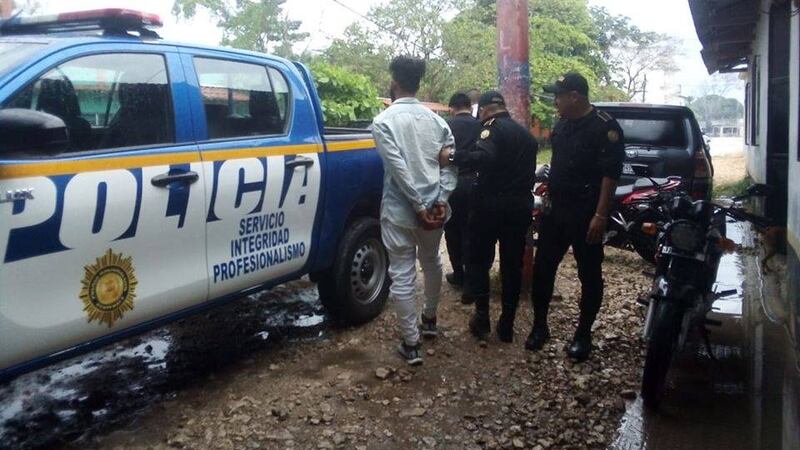 Usureros colombianos detenidos por intento de soborno y amenazas a guatemalteca