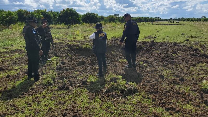 Video: Destruyen varias pistas de aterrizaje clandestinas