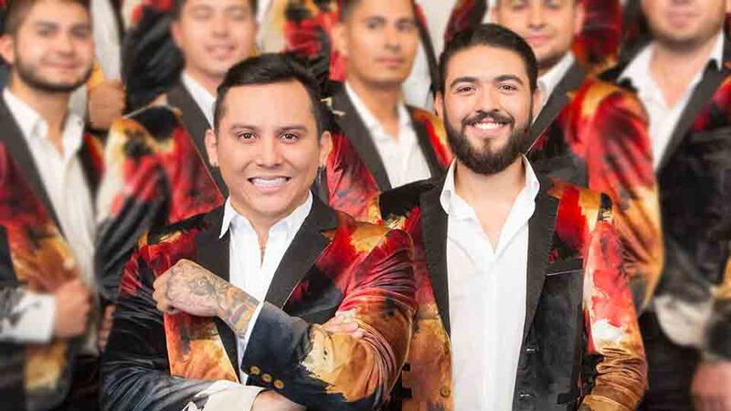 El cantante Alann Mora luce enamoradísimo de su novia guatemalteca