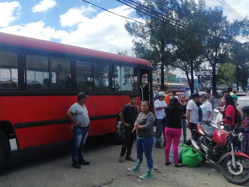 Disparan contra piloto de bus de la ruta 22 en calzada San Juan