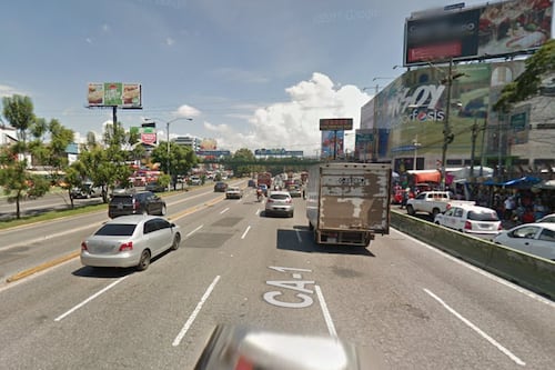 Tráfico en la calzada Roosevelt por hombre fallecido