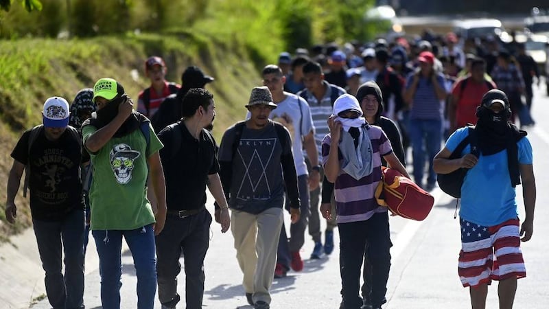 México reporta baja en flujo de migrantes tras fin del Título 42