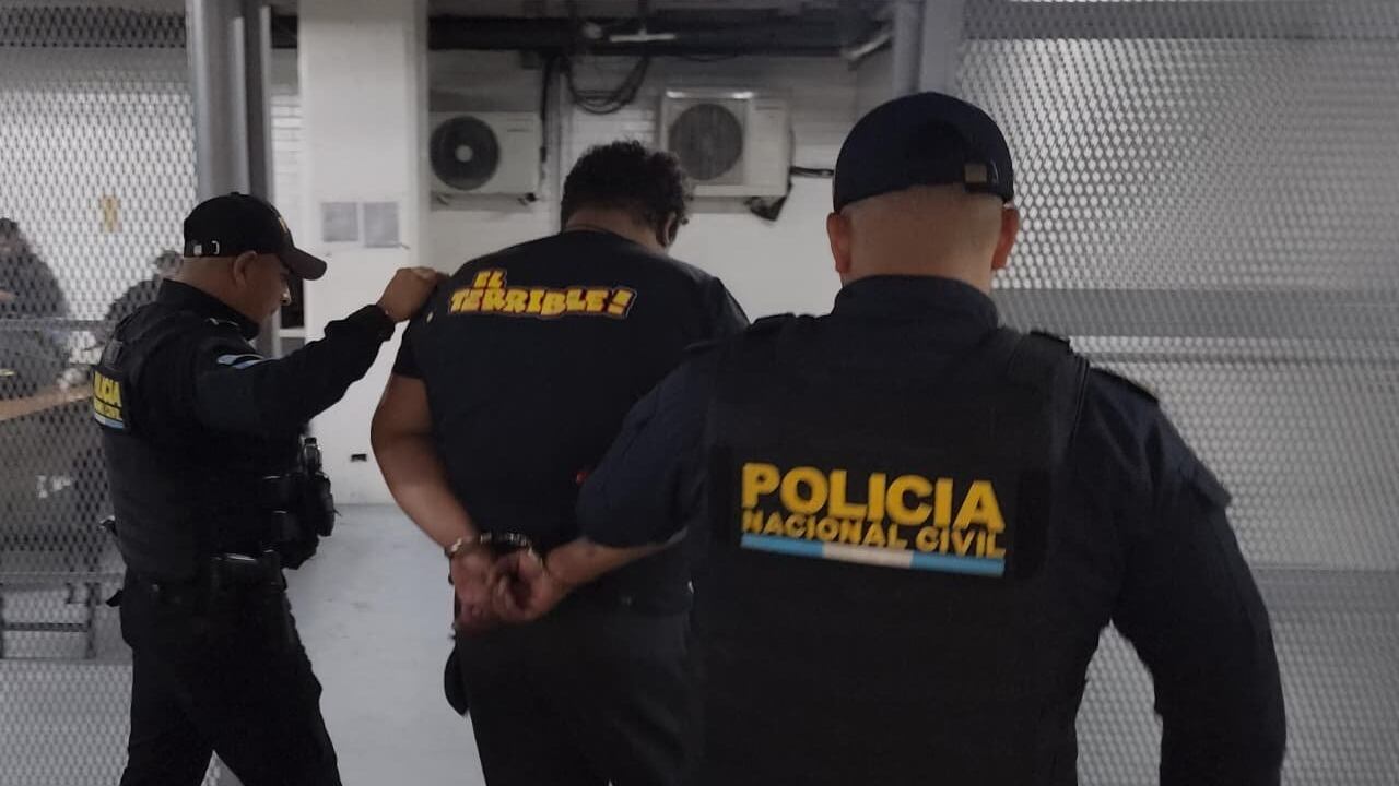 Fue reducido al orden y posteriormente puesto a disposición del juzgado correspondiente.