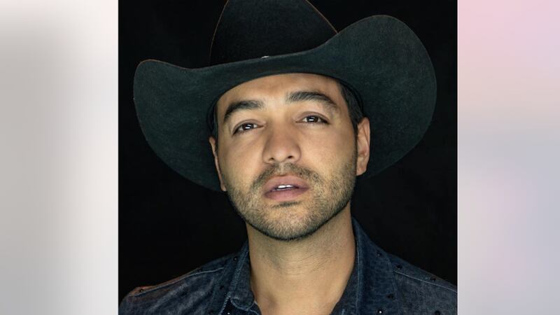 Novia de Pedro Cuevas le pega tremenda cachetada y todo queda grabado