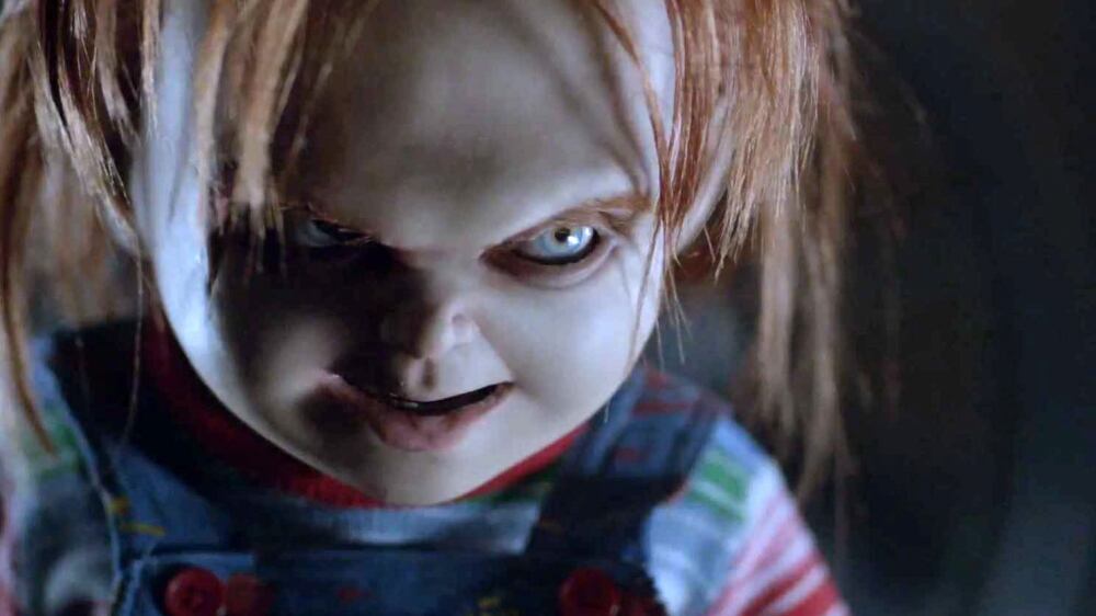 Fallece actor que le dio vida al muñeco diabólico, Chucky