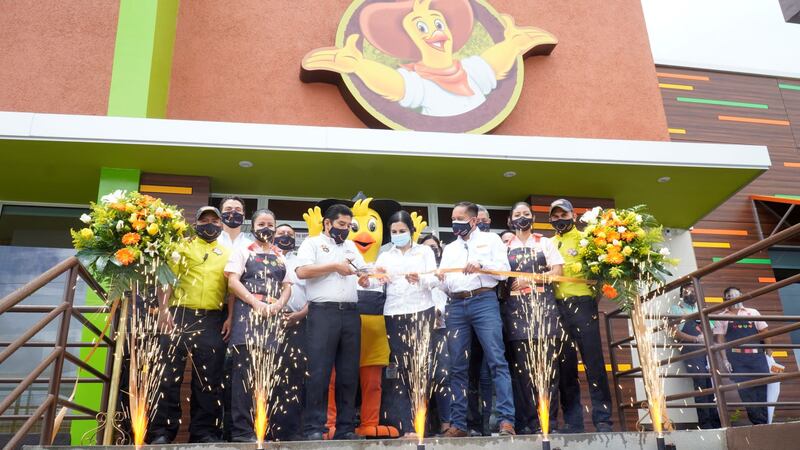 Campero abre nuevo restaurante en Xela en honor a la Marimba