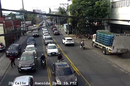 Tráfico lento hacia Ruta a El Salvador por actividad religiosa y trabajos en San José Pinula