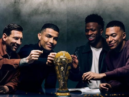 Lego reúne a Messi y Cristiano en comercial rumbo al Mundial 2026