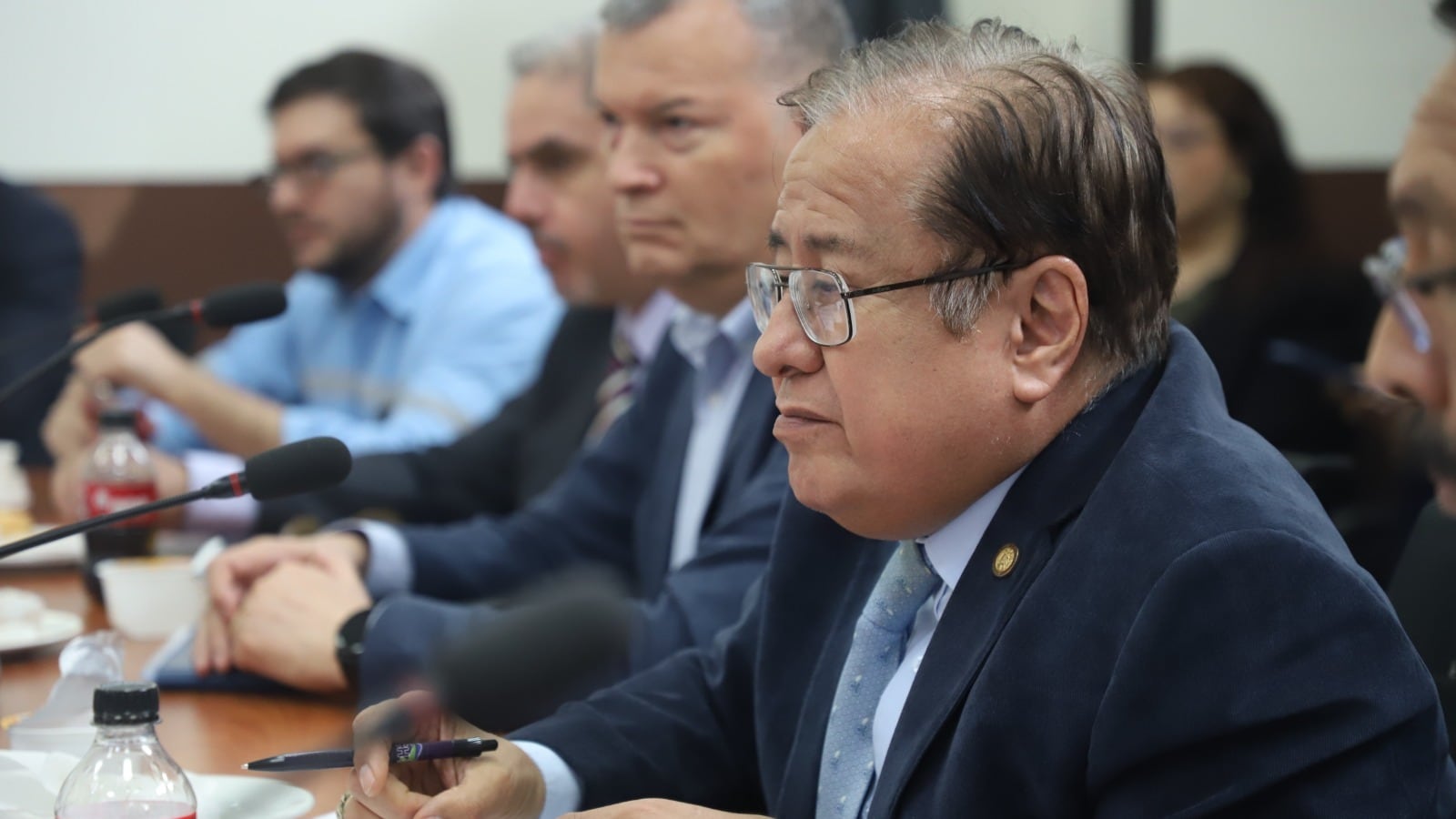 El ministro de Energía y Minas, Víctor Hugo Ventura