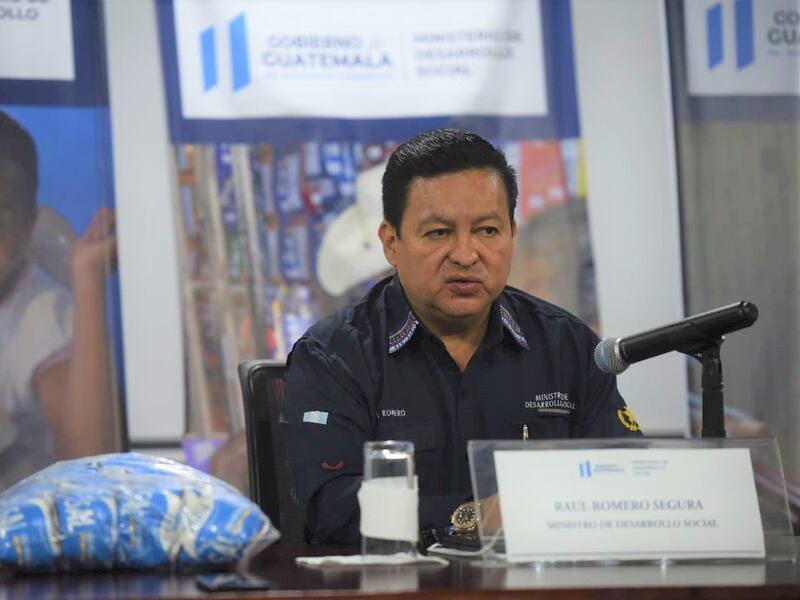 Renuncia titular del Mides, Raúl Romero